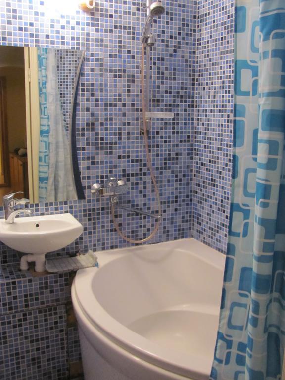 Economy Baltics Apartments - Liivamaee Tallinn Room photo